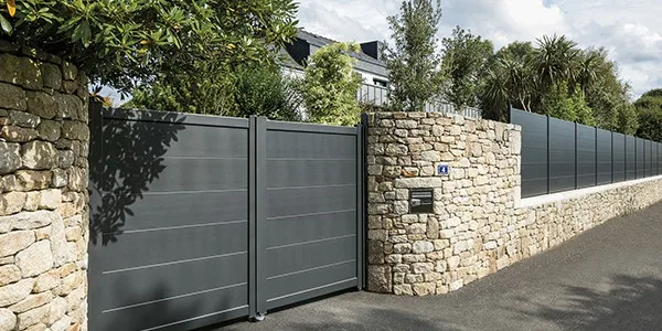 portail-aluminium-battant Portail battant sur mesure