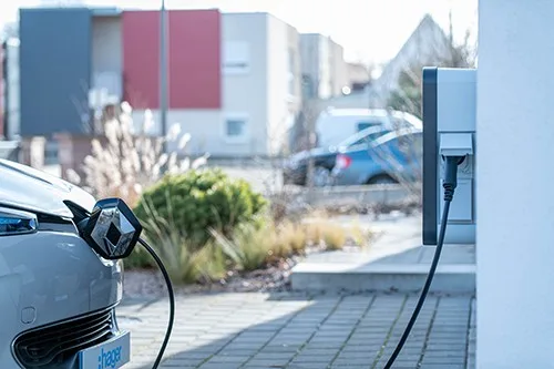 recharge-voiture-parking Bornes de recharge pour voiture sur parking